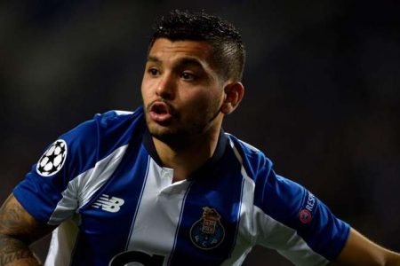 DESPORTO: CHELSEA DESISTE DA CONTRATAÇÃO DE CORONA