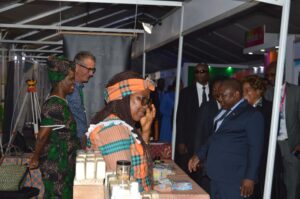 PR  visita Pequenas e Médias Empresas que estão em grande exibição na  FACIM