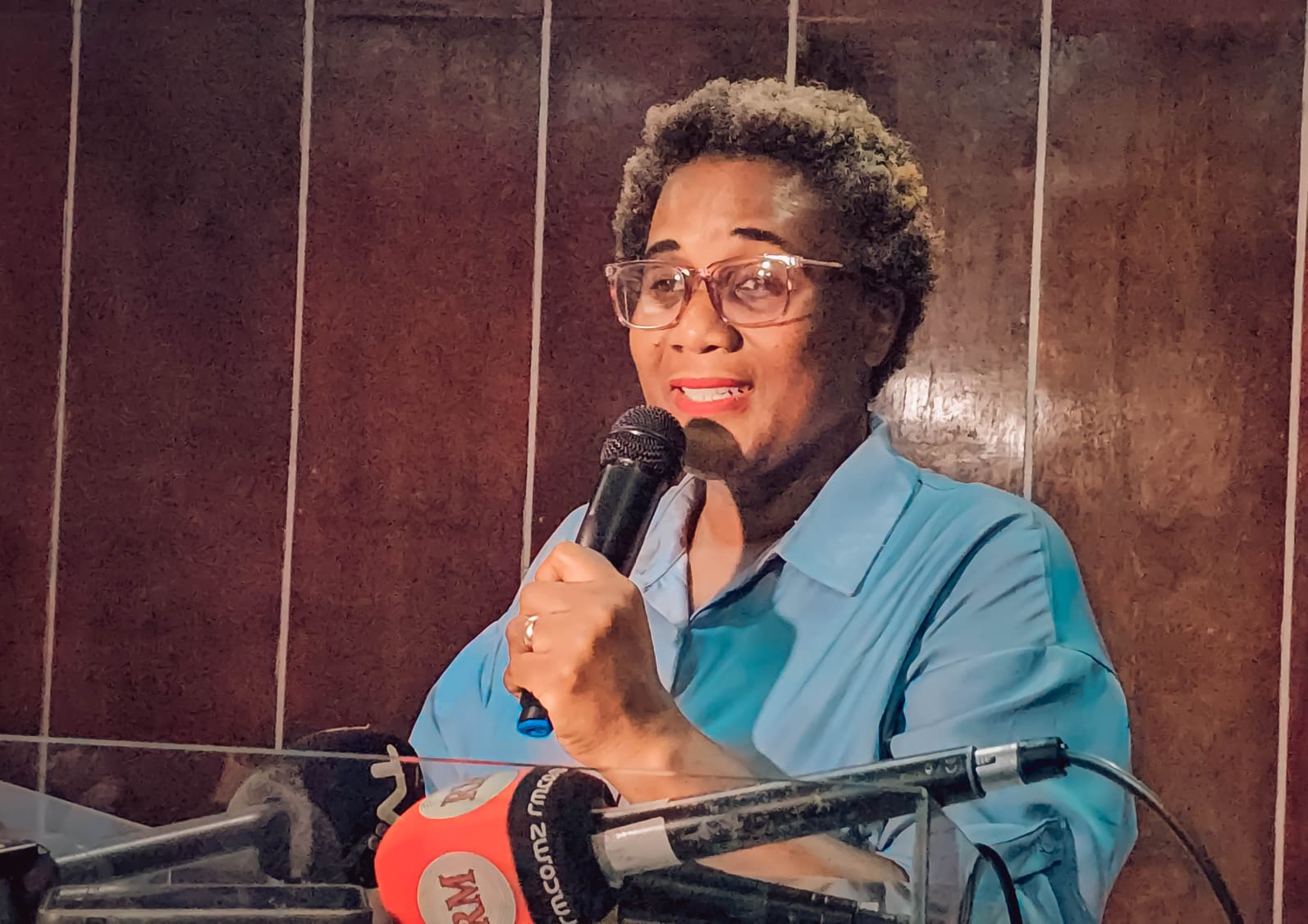 Suzana Espada lança obra literária "Sangue em Flecha"