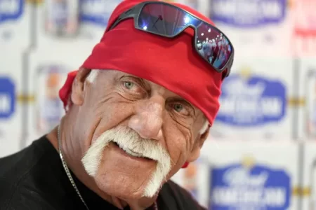 Morreu Hulk Hogan, ícone do wrestling e do cinema de acção, aos 71 anos