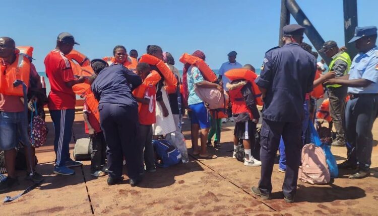 Duas embarcações trazem a Maputo cerca de 150 passageiros retidos em Gaza devido aos cortes na N1