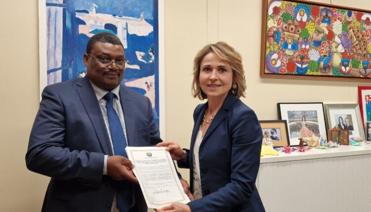 Moçambique ratifica Tratado de Marraquexe para garantir acesso de pessoas com deficiência visual a livros e informação